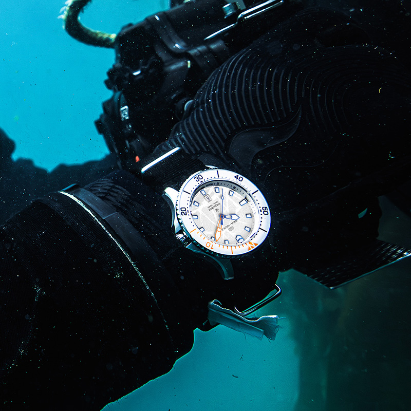 Seagull 300 m waterdicht Ocean - Titanium Automatic Watch 300M Sapphire recensie en prijs